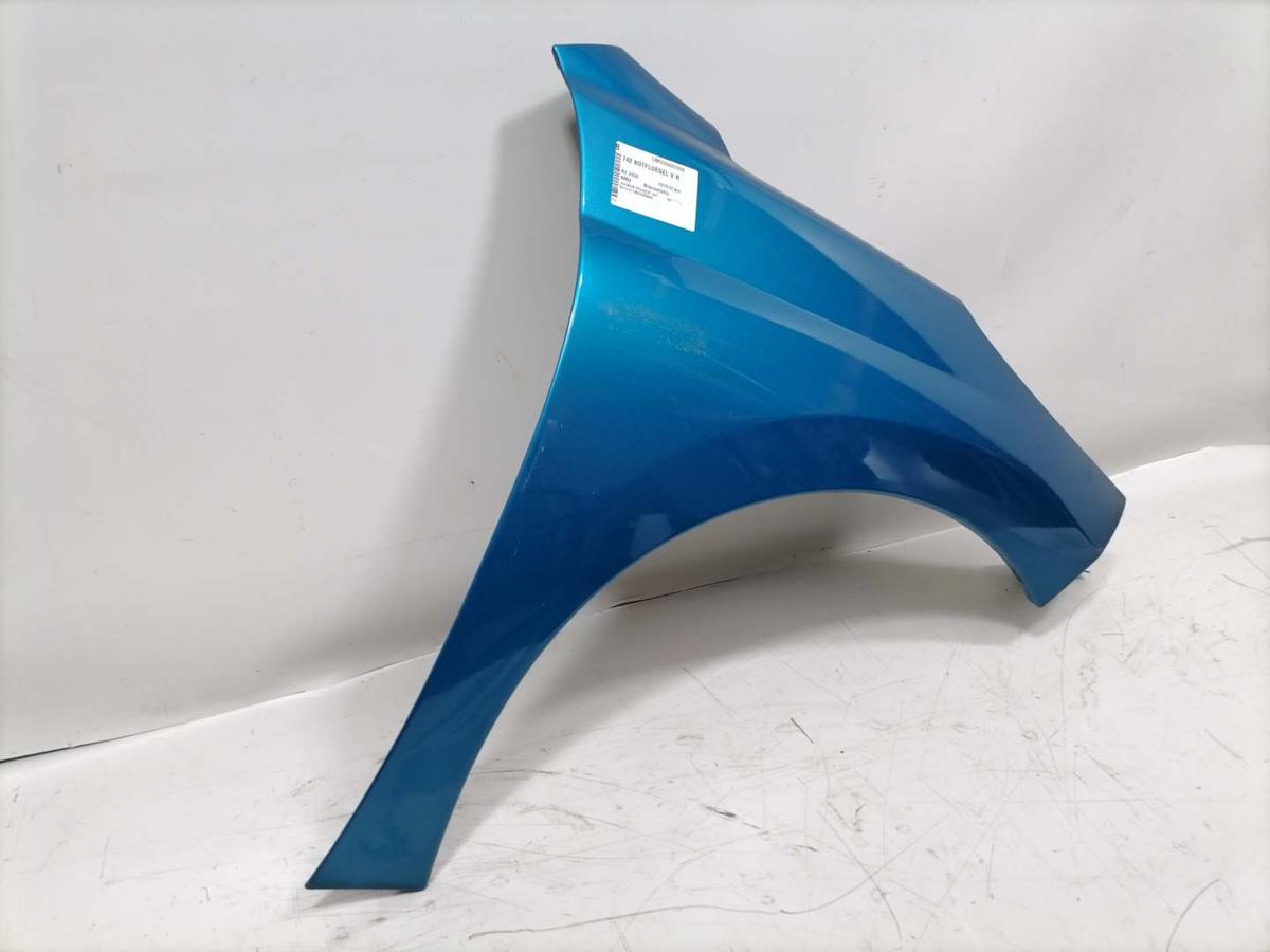 Peugeot 207 original Kotfl&uuml;gel vorn rechts KMU Blaumetallic Bj.2008